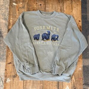 Yosemite Sierra Nevada Crewneck Sweatshirt - Gray